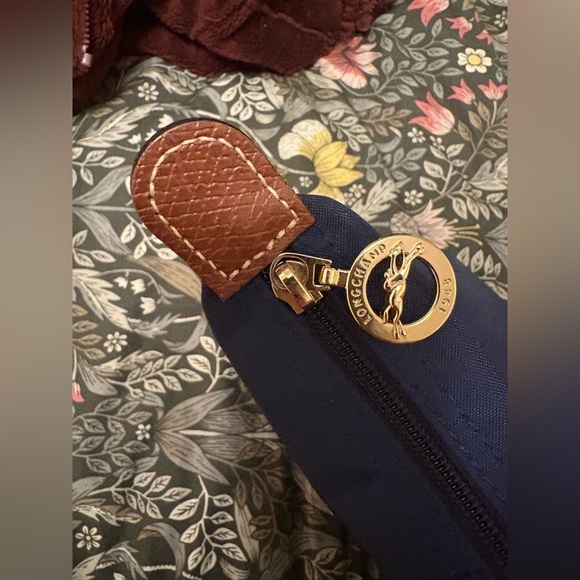 Longchamp Medium Navy Nylon Tote with Organizer - Picture 3 of 11